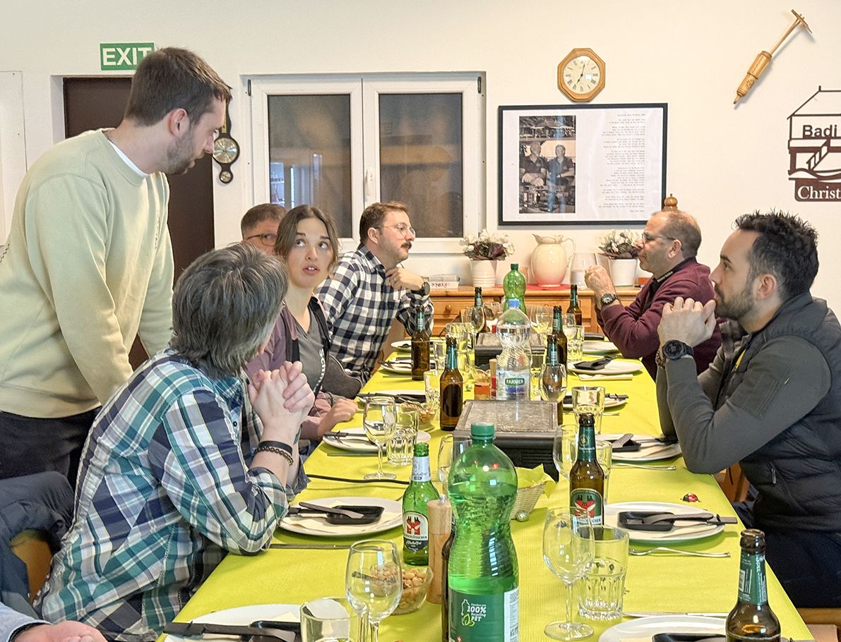 Mitglieder des Unternehmernetzwerk beim gemeinsamen Racletteabend an der Generalversammlung 2026.